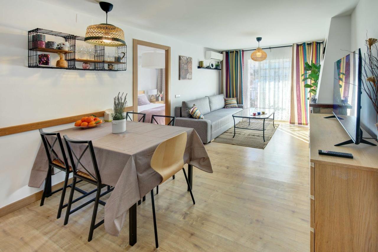Apartament Pau Casals, 2 Min Walk From The Sea & Sea View Лорет де Мар Екстериор снимка